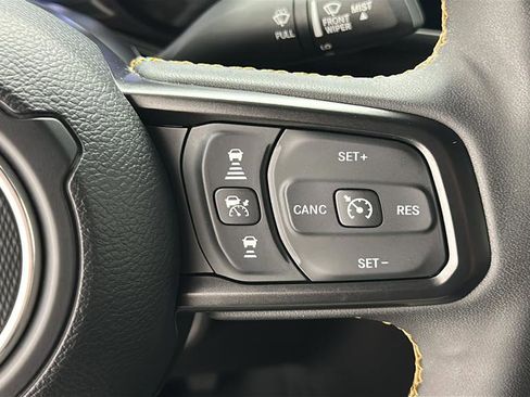 Used 2024 Jeep Wrangler Unlimited AWD/4WD image 18