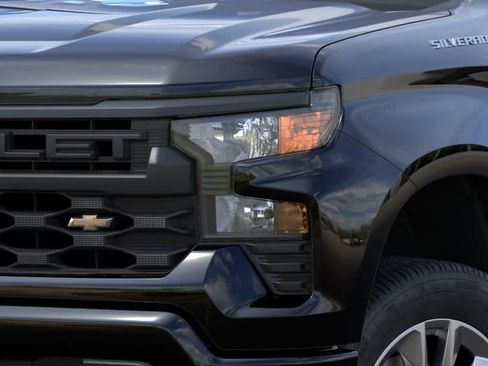 New 2026 Chevrolet Silverado 1500 Custom RWD image 10