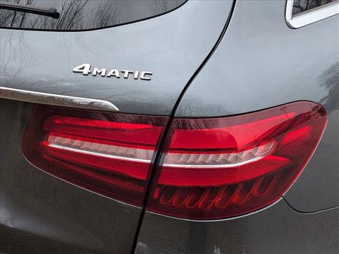 Used 2019 Mercedes-Benz GLC 300 4MATIC image 9