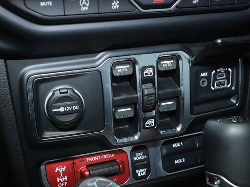 Used 2020 Jeep Gladiator Rubicon image 25