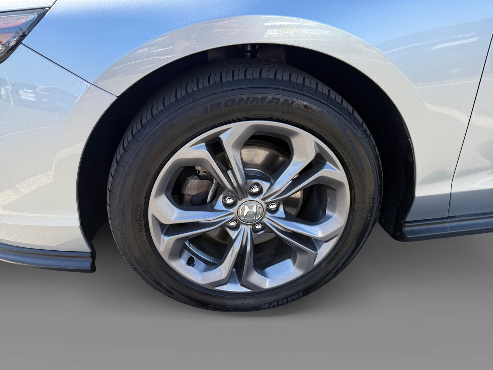 Certified 2023 Honda Accord EX image 9