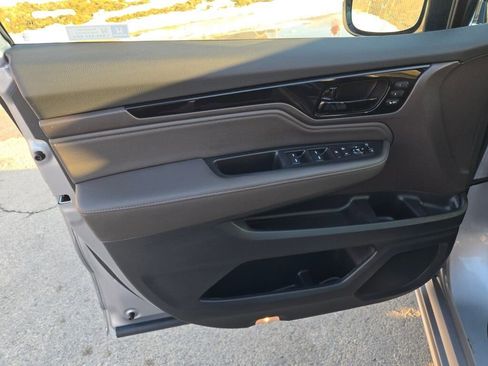 Used 2023 Honda Odyssey Elite image 19