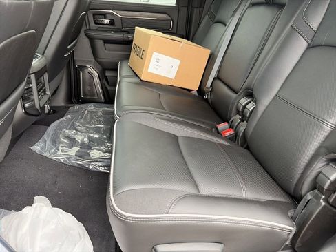 New 2026 RAM 2500 Limited AWD/4WD image 32