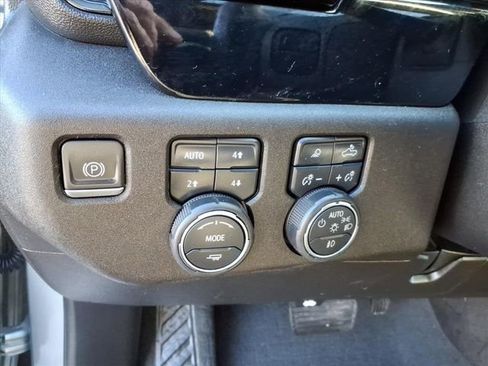 Used 2024 Chevrolet Silverado 2500 ZR2 image 31