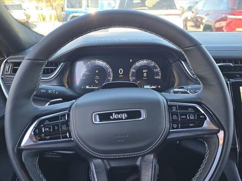 New 2025 Jeep Grand Cherokee Overland w/ Adv Protech Group III image 13