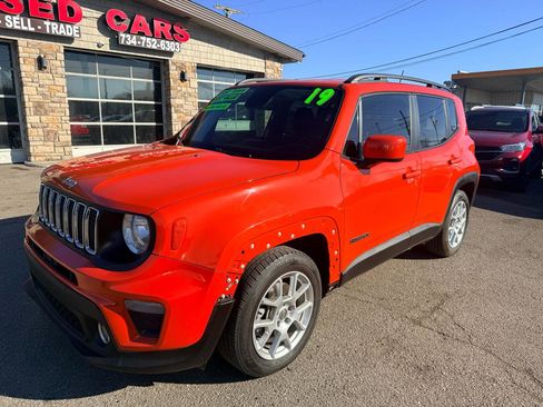 Used 2019 Jeep Renegade Latitude image 3