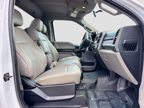 Used 2019 Ford F550 4x4 Regular Cab Super Duty image 20