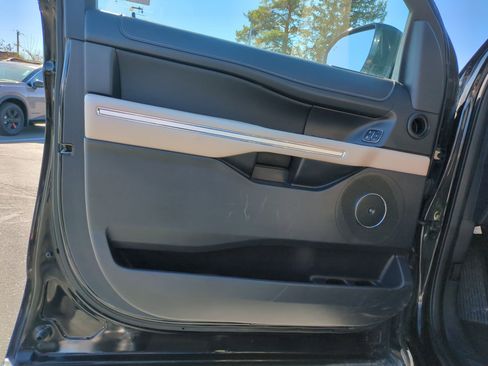 Used 2024 Ford Expedition Limited AWD/4WD image 14