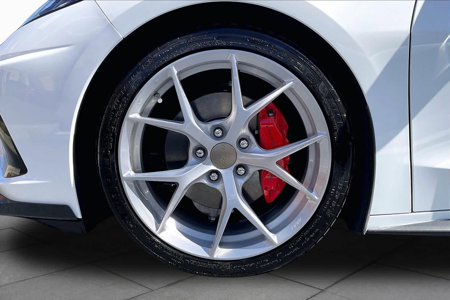Used 2021 Chevrolet Corvette Stingray Preferred Cpe w/ Engine Appearance Package RWD image 18