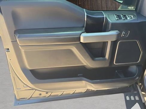 Used 2018 Ford F150 Raptor w/ Equipment Group 802A Luxury AWD/4WD image 18