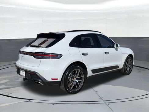 New 2026 Porsche Macan AWD/4WD image 8
