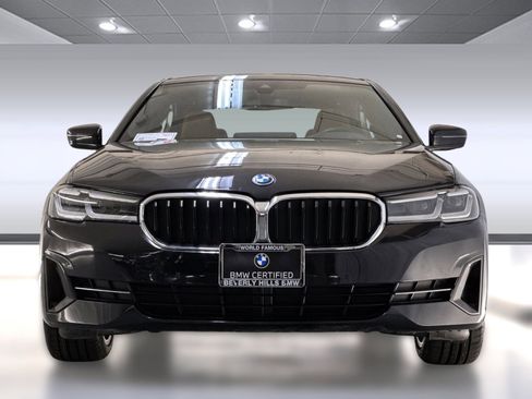 Certified 2023 BMW 530e w/ Convenience Package image 5