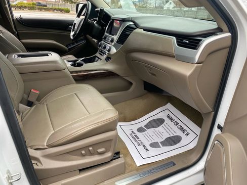 Used 2015 GMC Yukon SLT w/ HD Trailering Package image 27