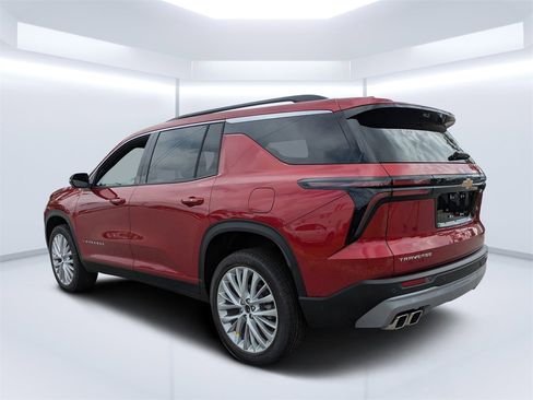 New 2026 Chevrolet Traverse LT w/ Driver Confidence Package image 5