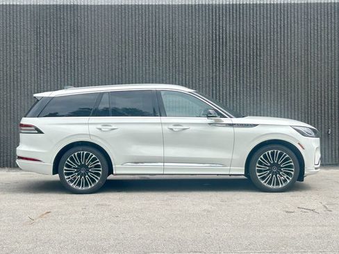 New 2026 Lincoln Aviator Black Label w/ Dynamic Handling Package AWD/4WD image 7