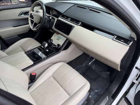 Used 2023 Land Rover Range Rover Velar R-Dynamic S image 32