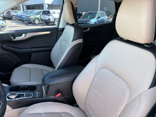 Used 2021 Ford Escape Titanium AWD/4WD image 20