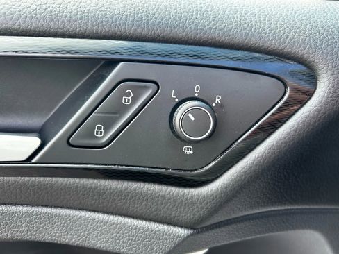 Used 2016 Volkswagen GTI Autobahn w/ Lighting Package (SEL) image 27