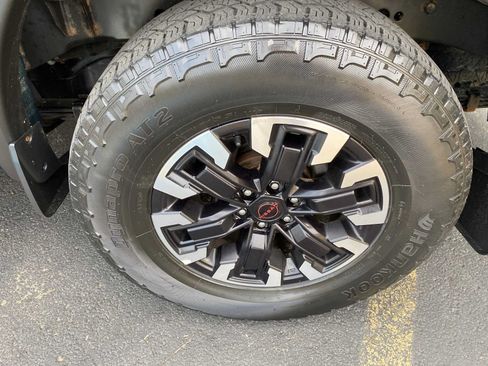 Used 2022 Nissan Frontier PRO-4X w/ Technology Package AWD/4WD image 45