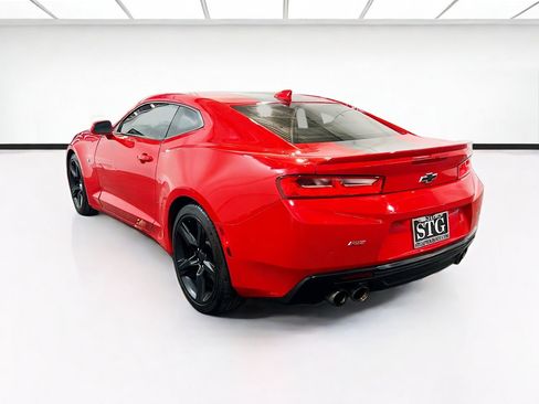 Used 2017 Chevrolet Camaro LT RWD image 6