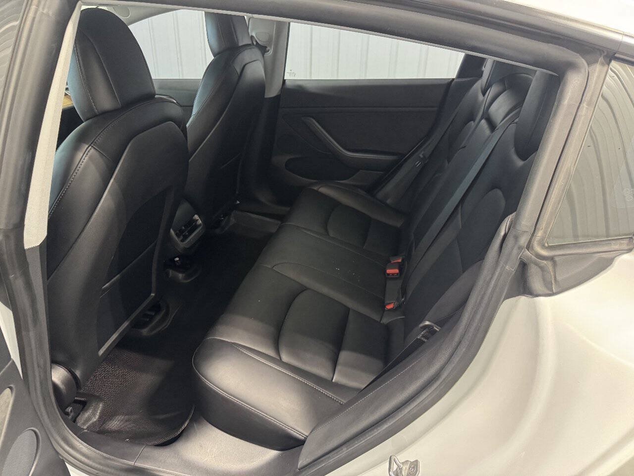 Used 2021 Tesla Model 3 Standard Range RWD image 13
