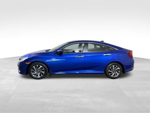 Used 2018 Honda Civic EX image 2
