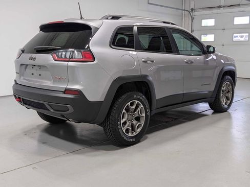Used 2021 Jeep Cherokee Trailhawk AWD/4WD image 8