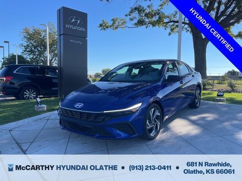Certified 2025 Hyundai Elantra Sport FWD image 1