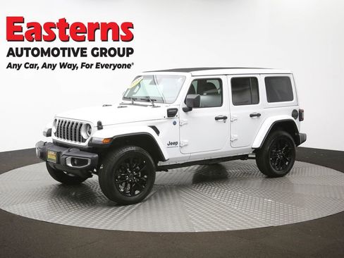 Used 2025 Jeep Wrangler Unlimited Sahara w/ Safety Group image 57
