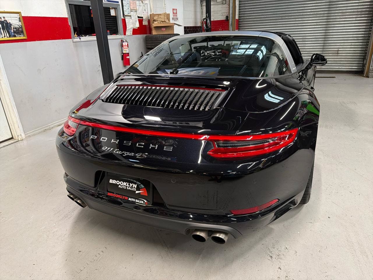 Used 2017 Porsche 911 Targa 4S AWD/4WD image 6