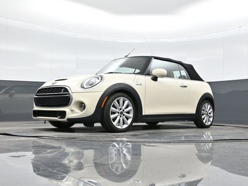 Used 2020 MINI Cooper S image 33