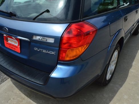 Used 2007 Subaru Outback 2.5i AWD/4WD image 9
