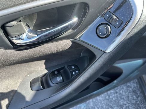 Used 2013 Nissan Altima 2.5 SV w/ 2.5SV Convenience Pkg FWD image 17