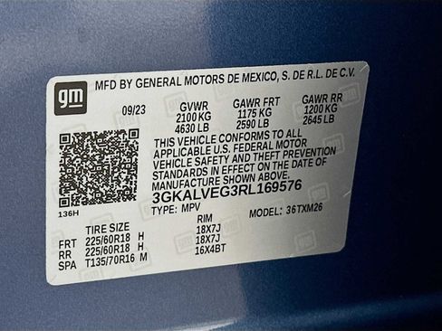 Used 2024 GMC Terrain SLT w/ Tech Package image 29