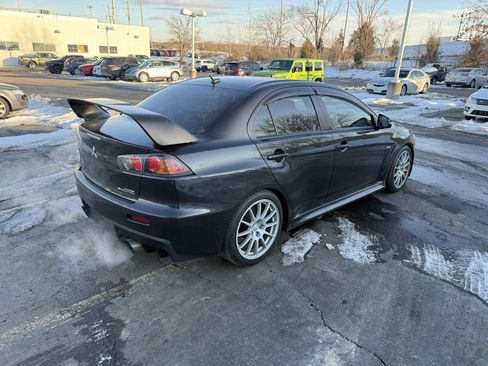 Used 2015 Mitsubishi Lancer Evolution GSR image 3