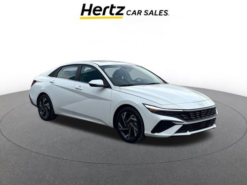 Used 2025 Hyundai Elantra Limited image 1