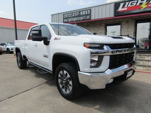 Used 2021 Chevrolet Silverado 2500 LT w/ Texas Edition AWD/4WD image 6