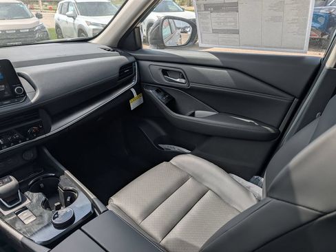 New 2026 Nissan Rogue SV AWD/4WD image 11
