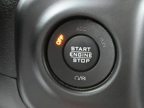 Used 2022 Jeep Gladiator Rubicon w/ LED Lighting Group AWD/4WD image 5