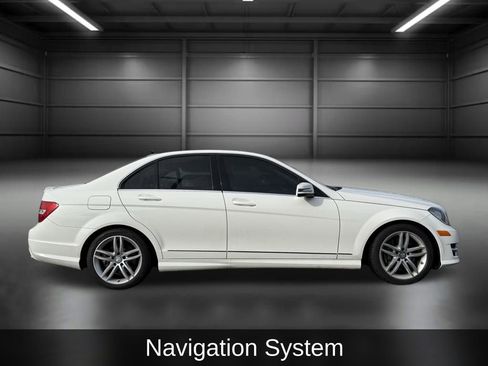 Used 2014 Mercedes-Benz C 300 4MATIC Sedan image 4