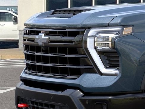 New 2026 Chevrolet Silverado 3500 LT image 13