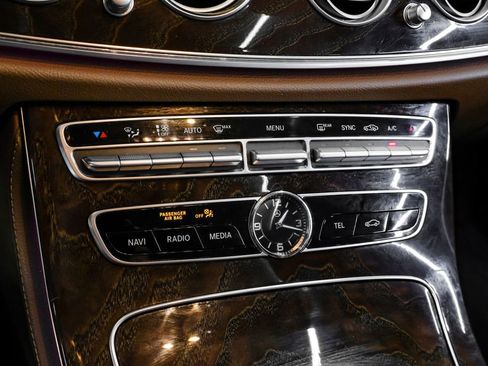 Used 2019 Mercedes-Benz E 450 4MATIC Sedan image 33