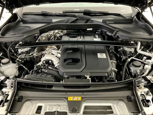 Certified 2025 Mercedes-Benz GLC 43 AMG 4MATIC image 30