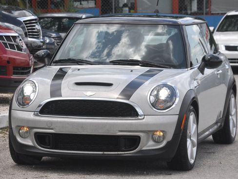 Used 2013 MINI Cooper S FWD image 3