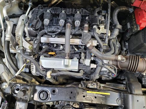 Used 2025 Nissan Versa S w/ Trunk Package FWD image 30