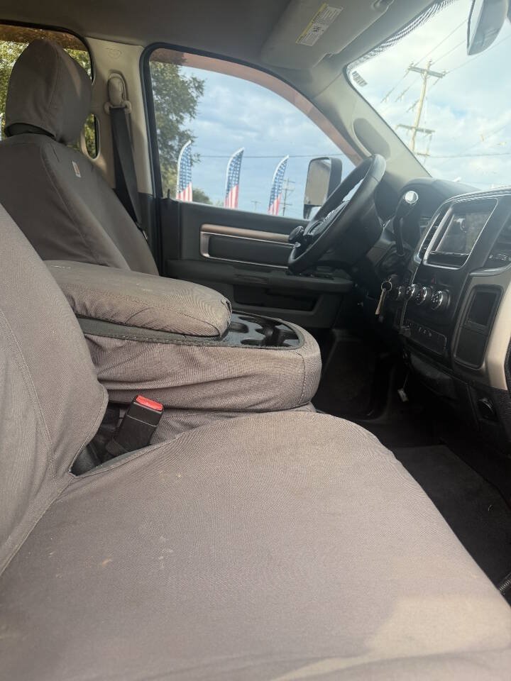 Used 2015 RAM 3500 SLT AWD/4WD image 3