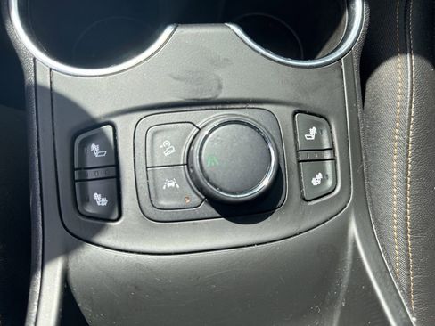 Used 2020 GMC Terrain SLT image 29