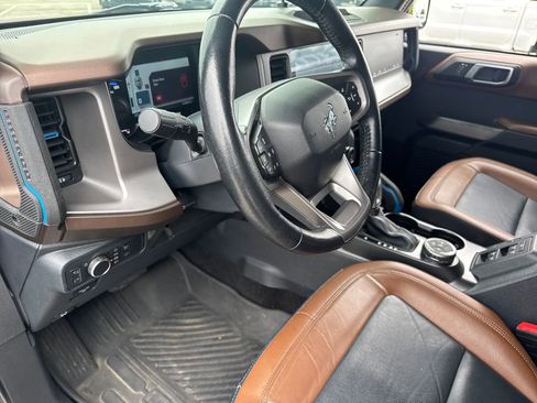 Used 2022 Ford Bronco Outer Banks AWD/4WD image 16