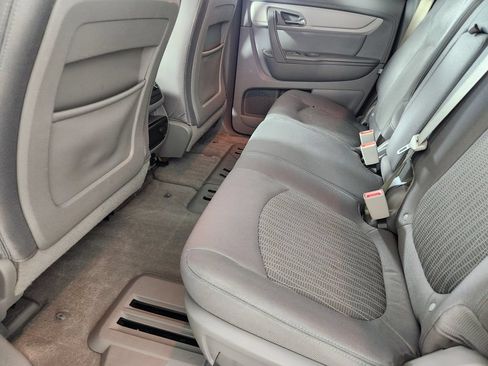 Used 2017 Chevrolet Traverse LS FWD image 13