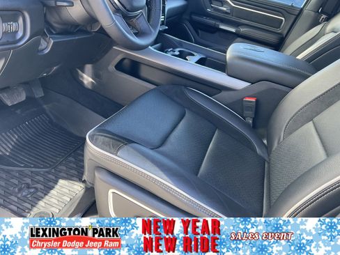 Used 2025 RAM 1500 Laramie image 12